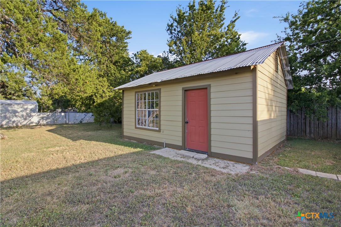 main property photo 29