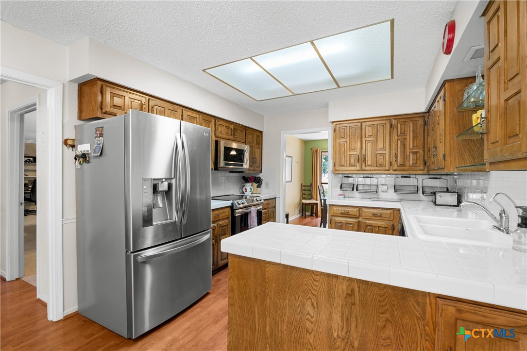 main property photo 18