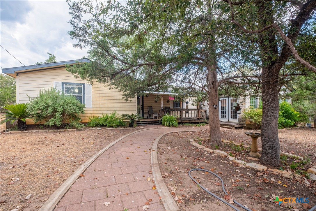 main property photo 9
