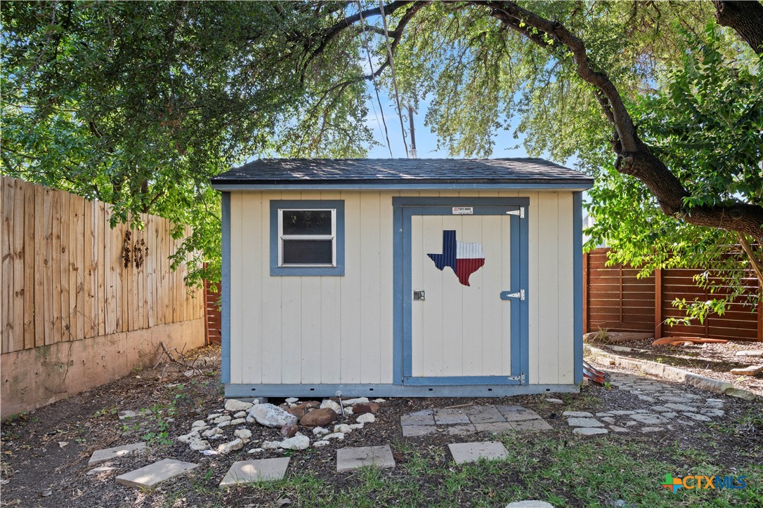 main property photo 38
