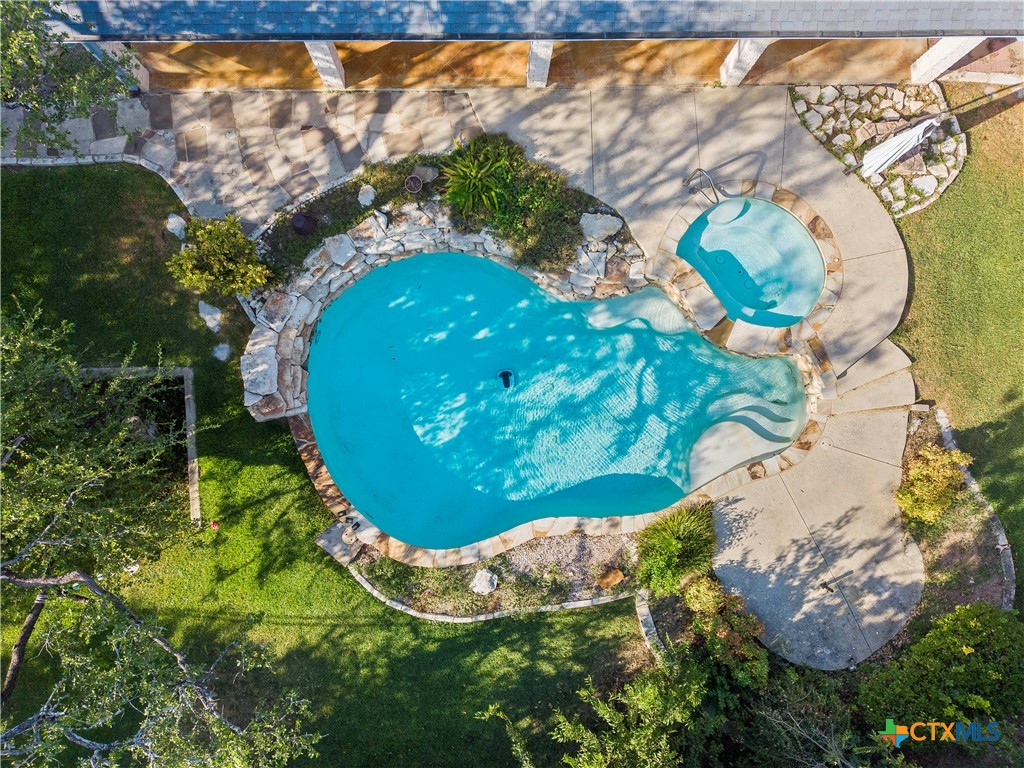 main property photo 39