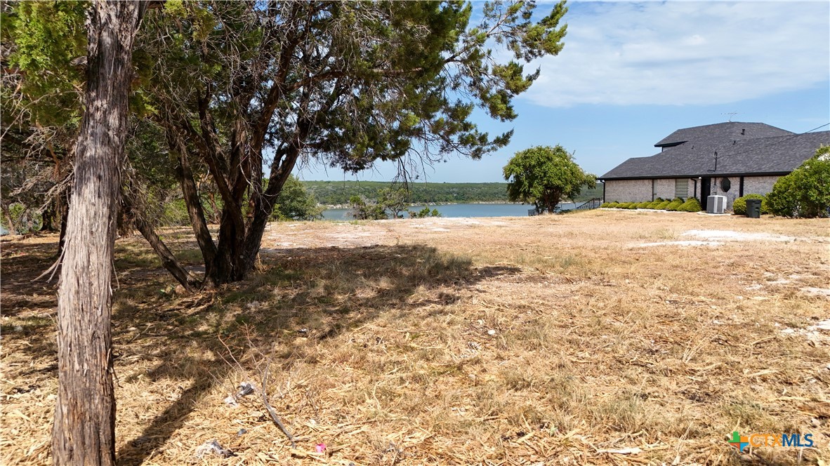 main property photo 12