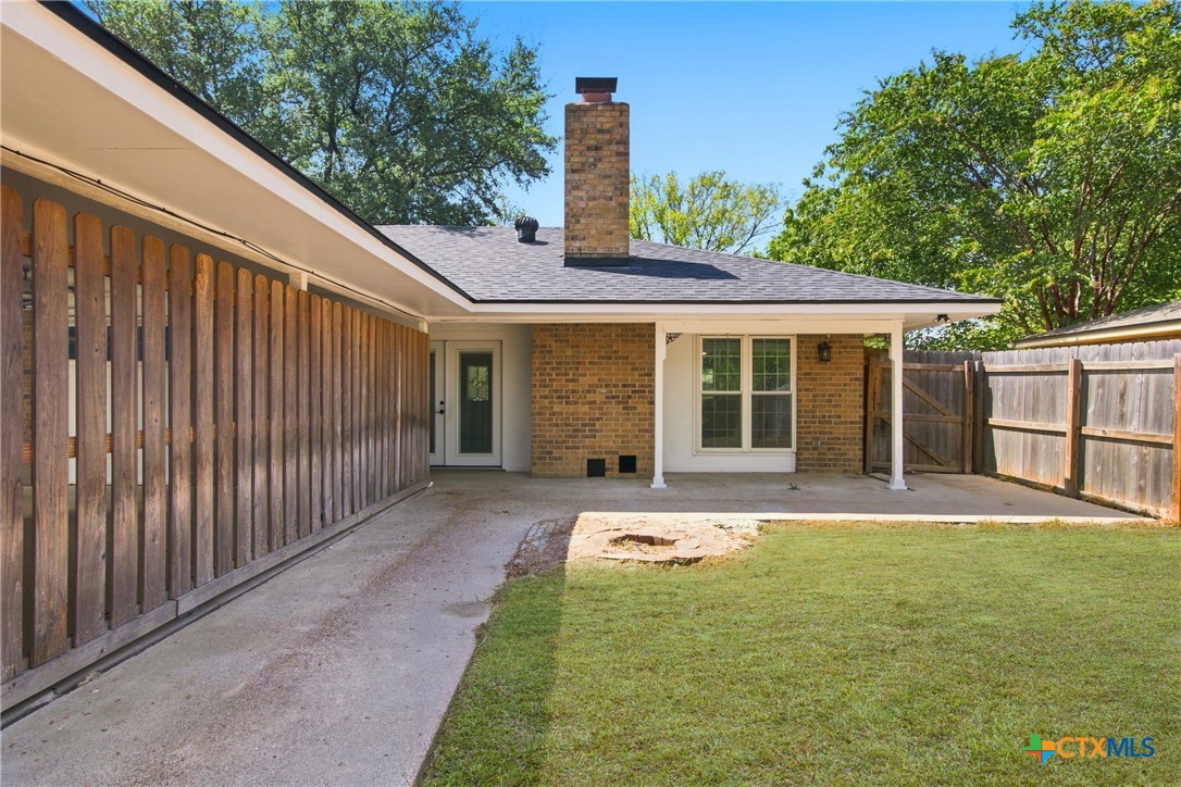main property photo 28