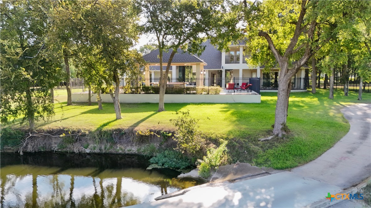 main property photo 45