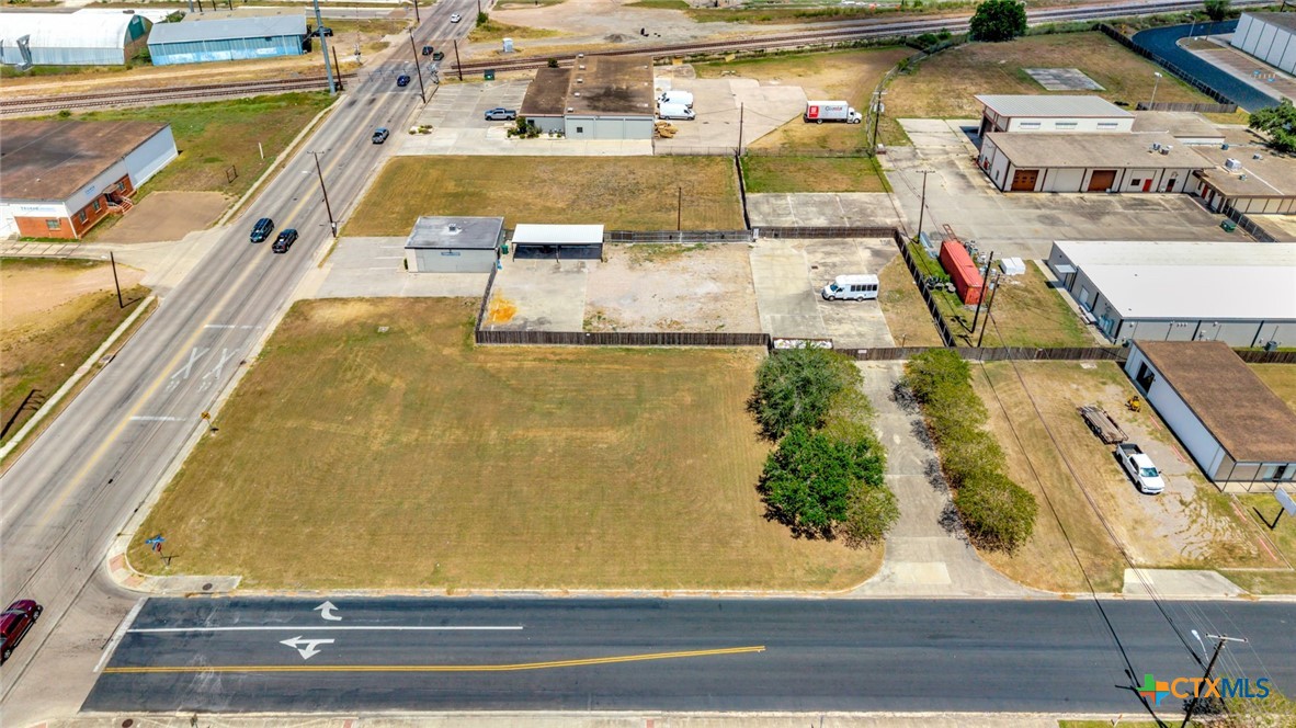 main property photo 10