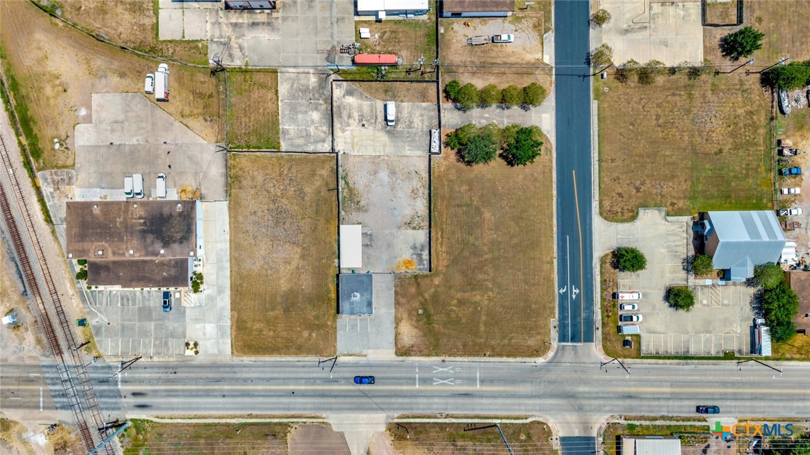 main property photo 11