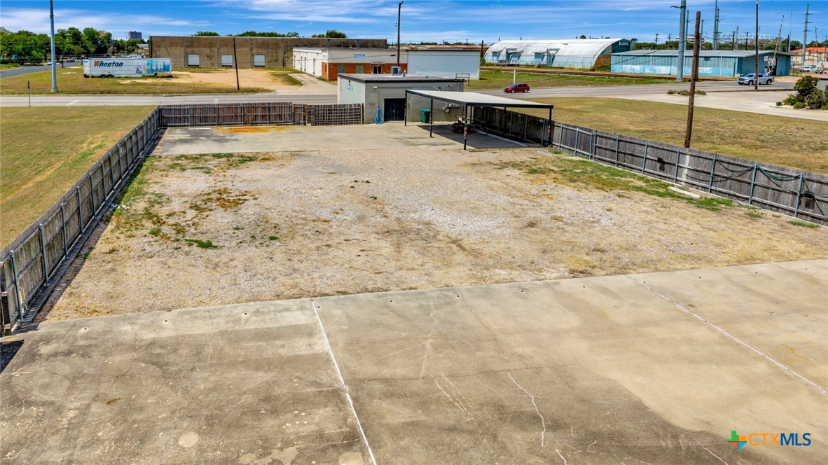 main property photo 13