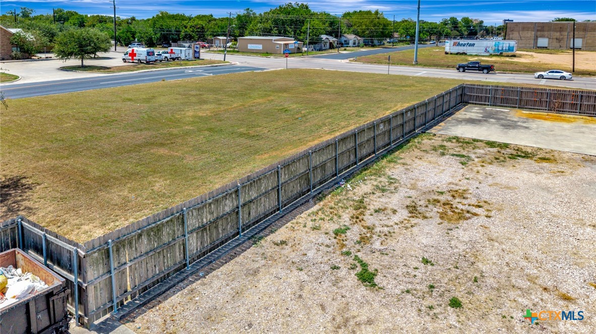 main property photo 14