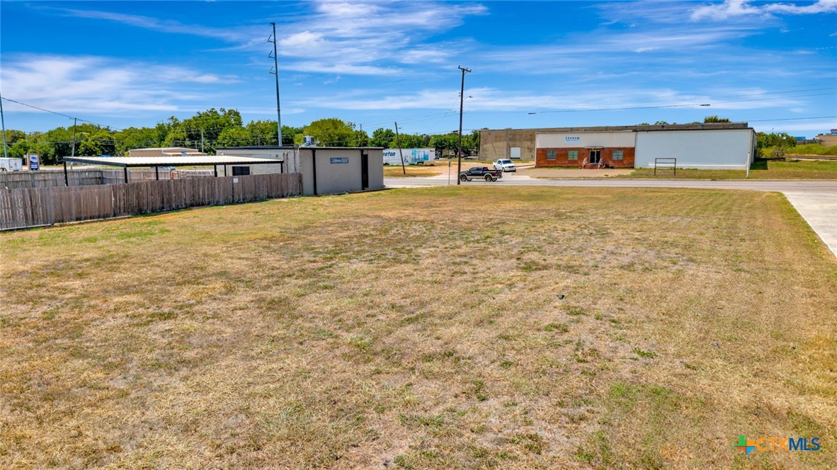main property photo 16