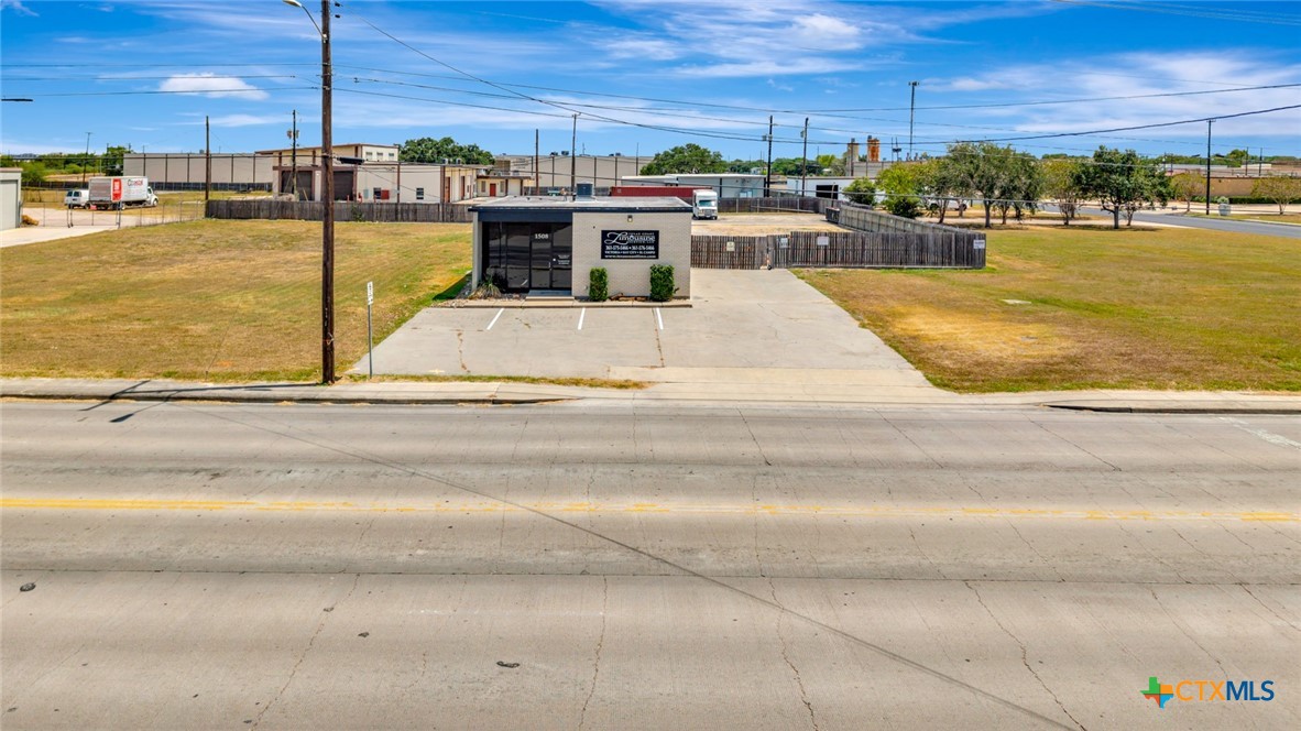 main property photo 19