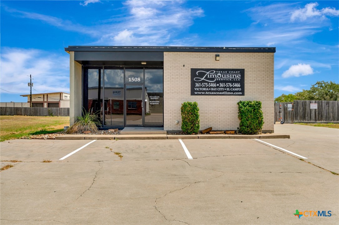 main property photo 39