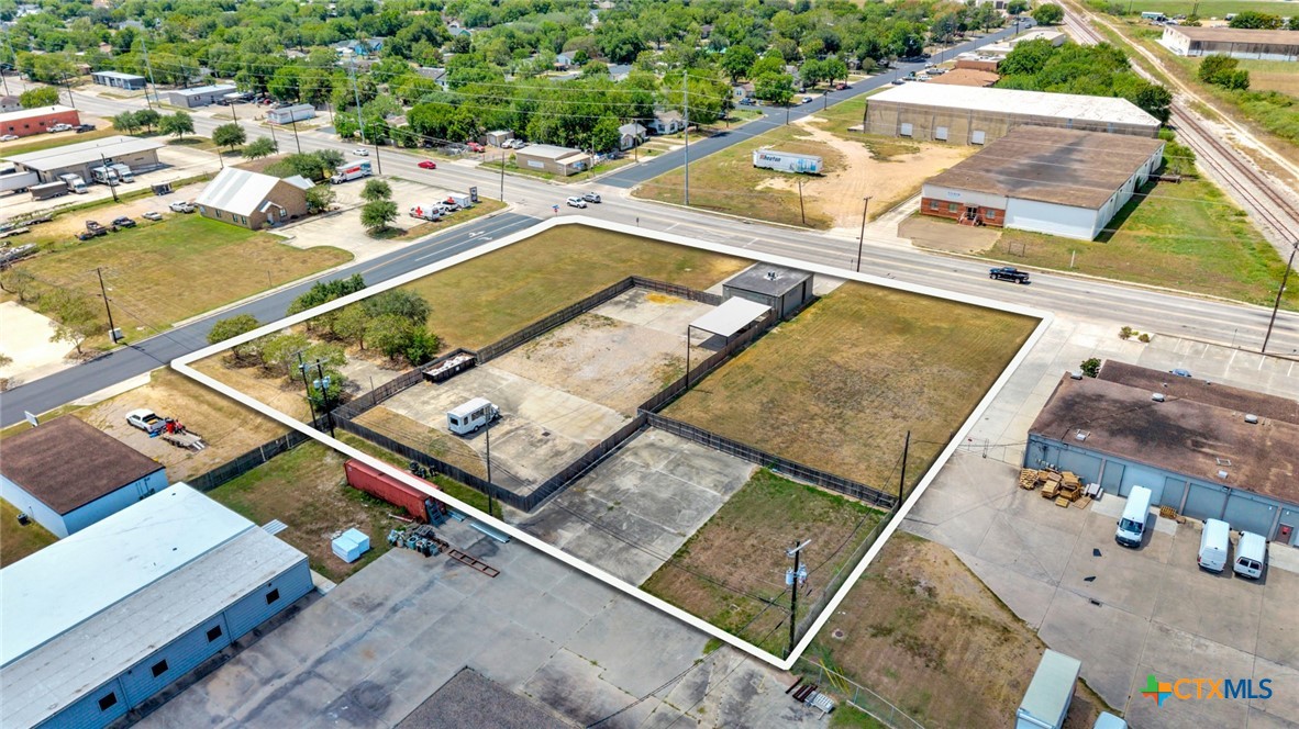 main property photo 43