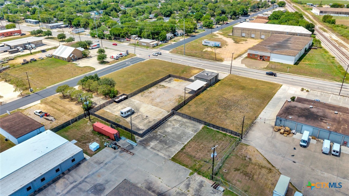 main property photo 6