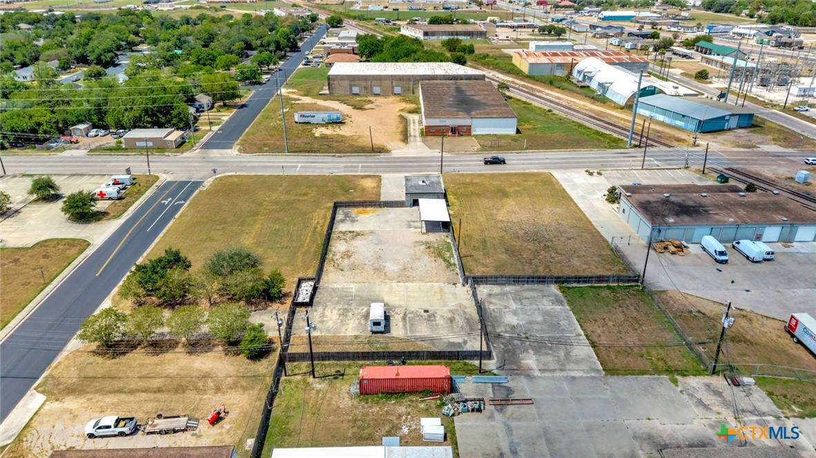 main property photo 7