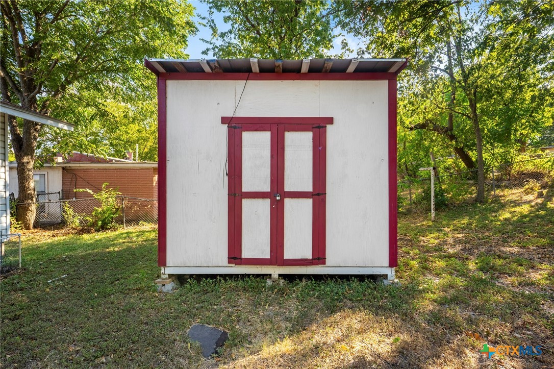 main property photo 22