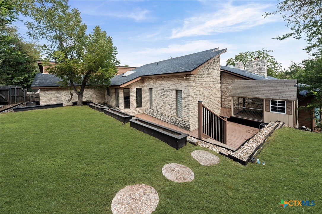 main property photo 36