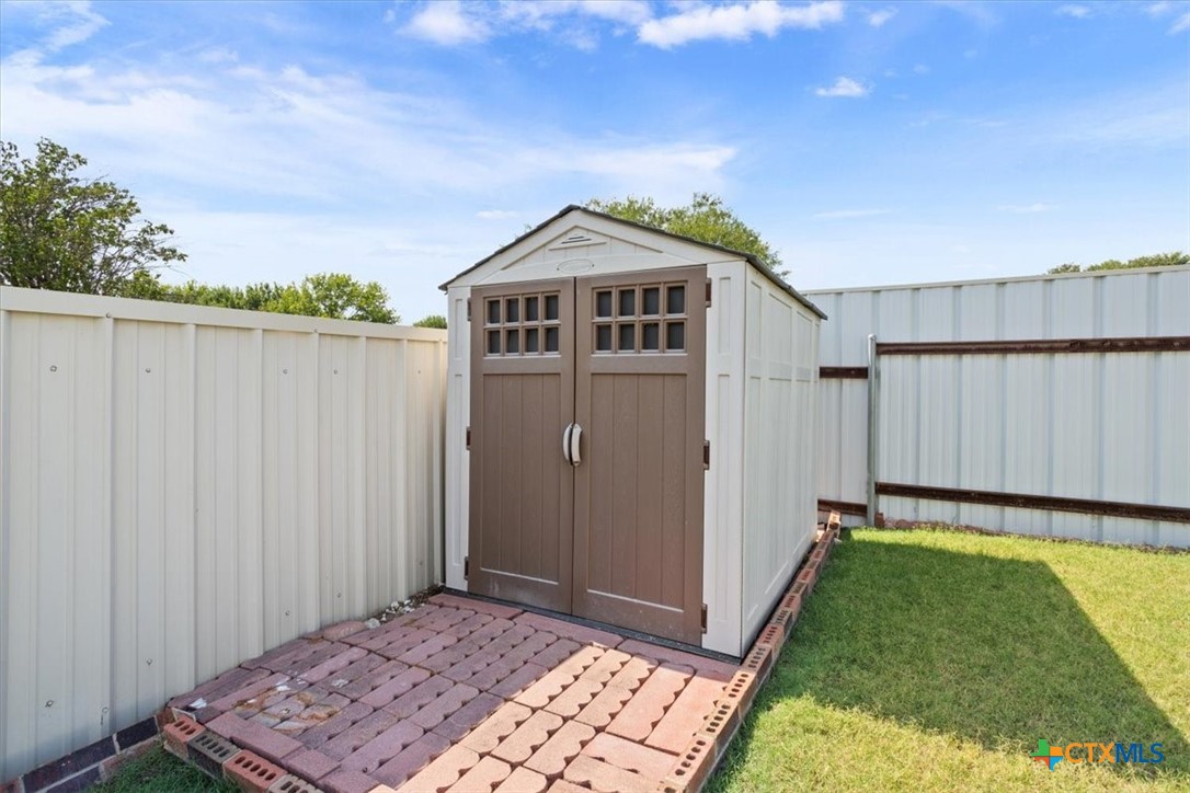 main property photo 39