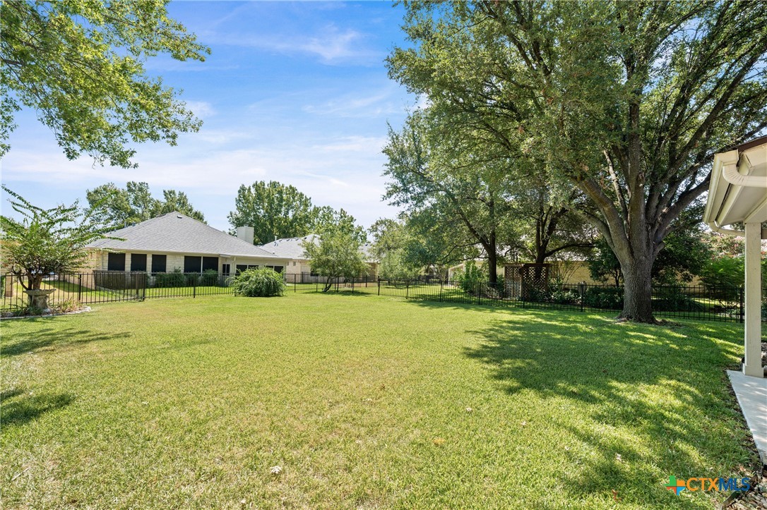 main property photo 29