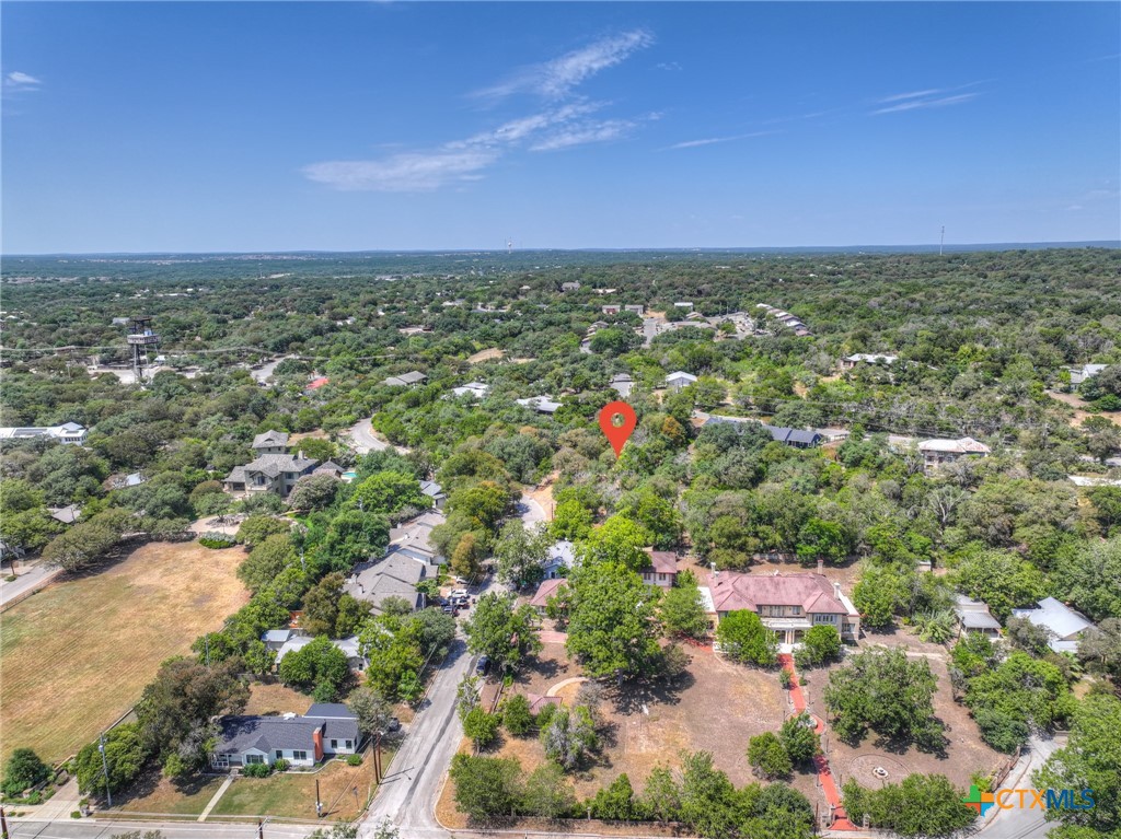 main property photo 10