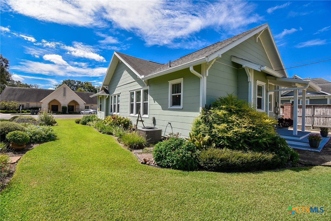main property photo 30