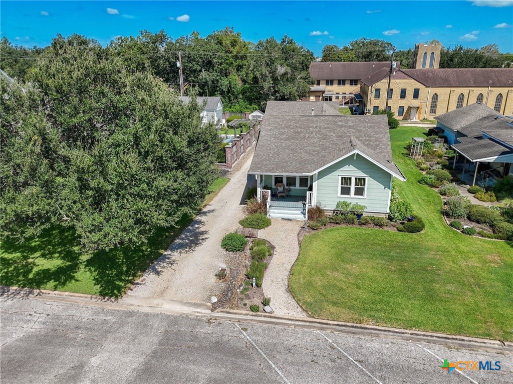 main property photo 35