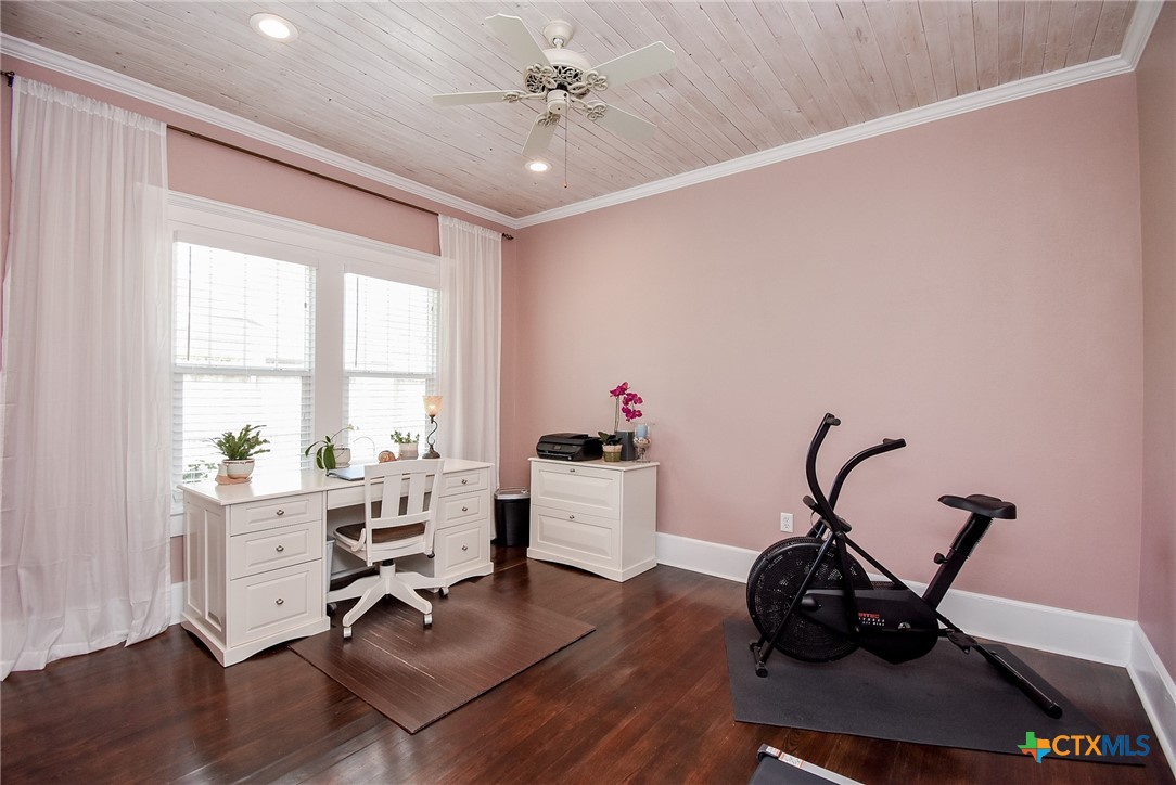 main property photo 8
