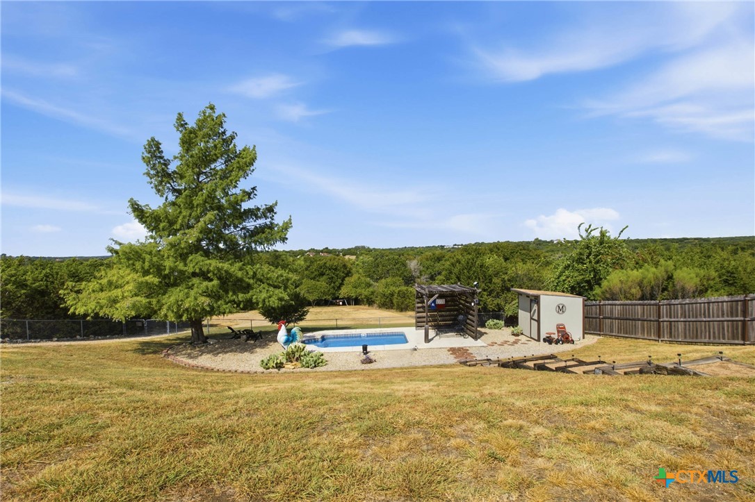 main property photo 28
