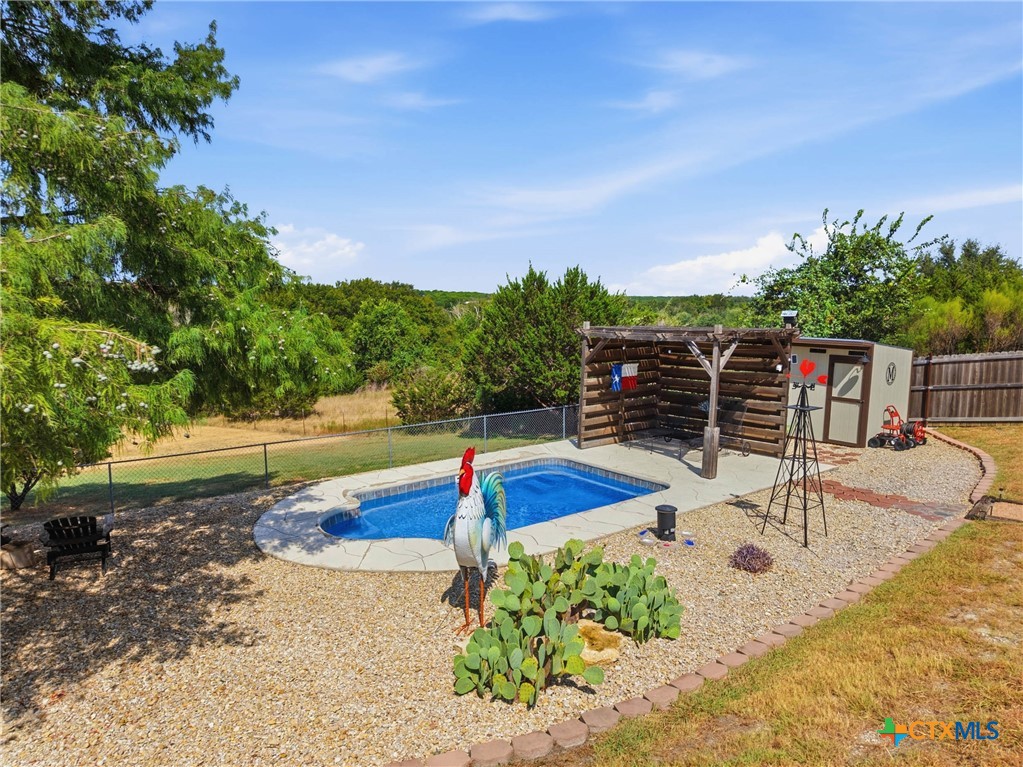 main property photo 29