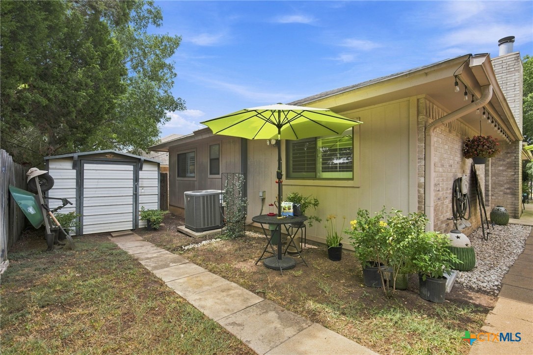 main property photo 28