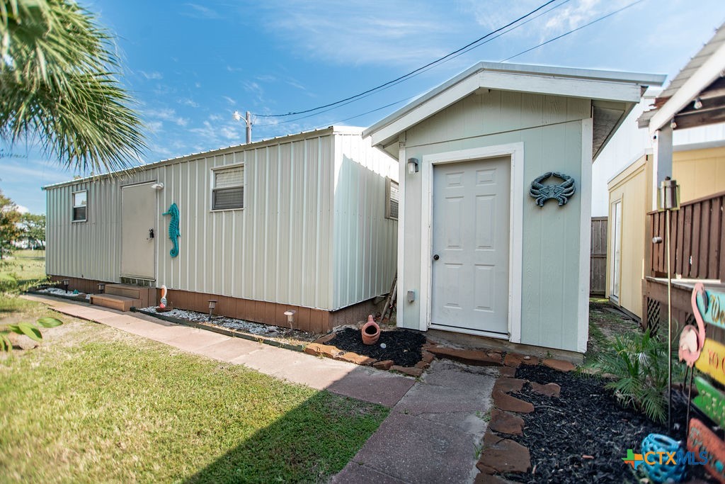 main property photo 16