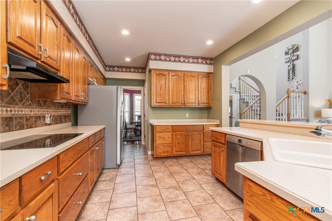 main property photo 10