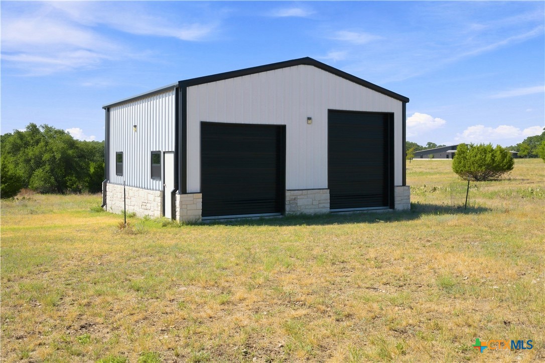 main property photo 19