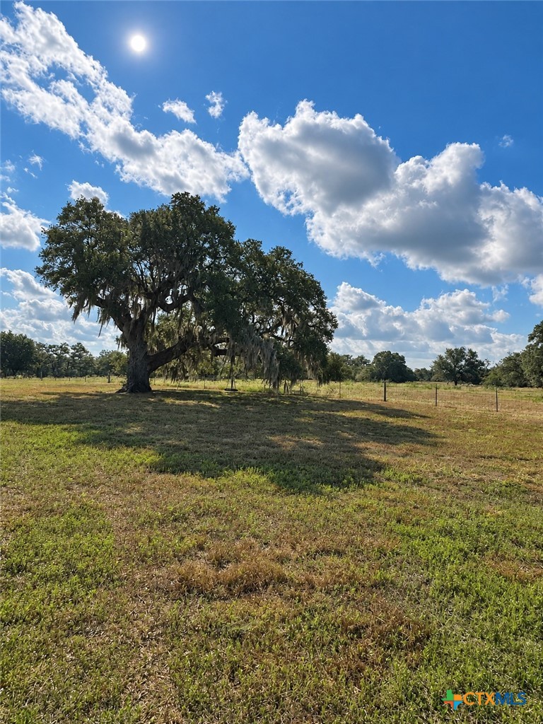 main property photo 40
