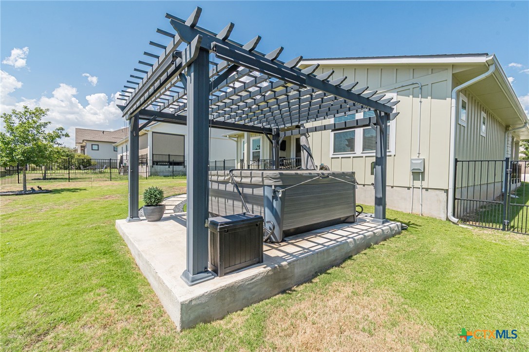 main property photo 23
