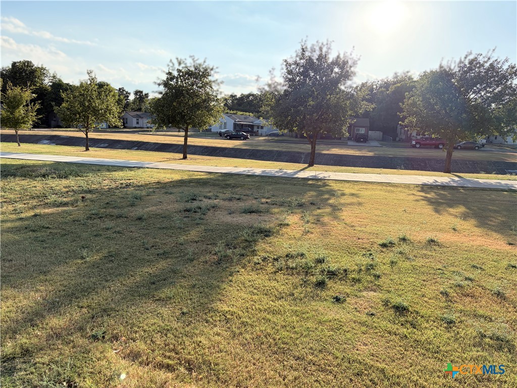 main property photo 11