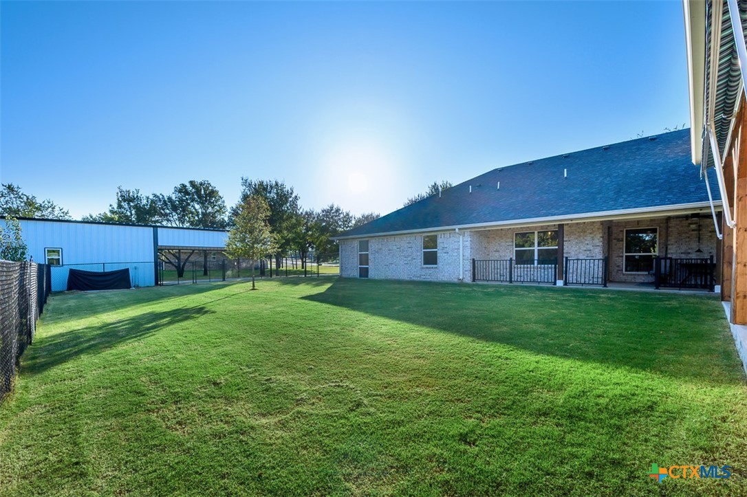 main property photo 40