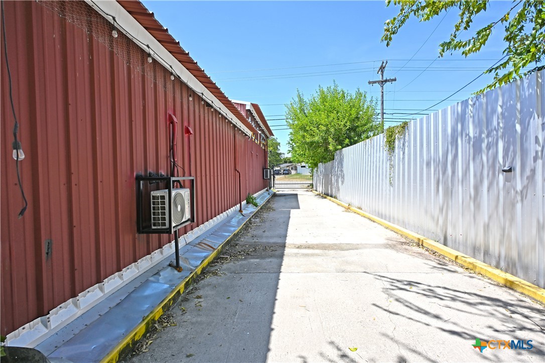 main property photo 29