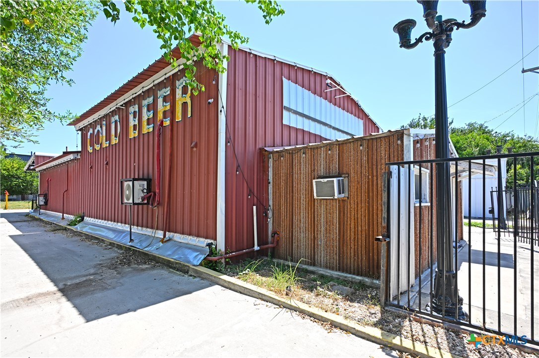 main property photo 30