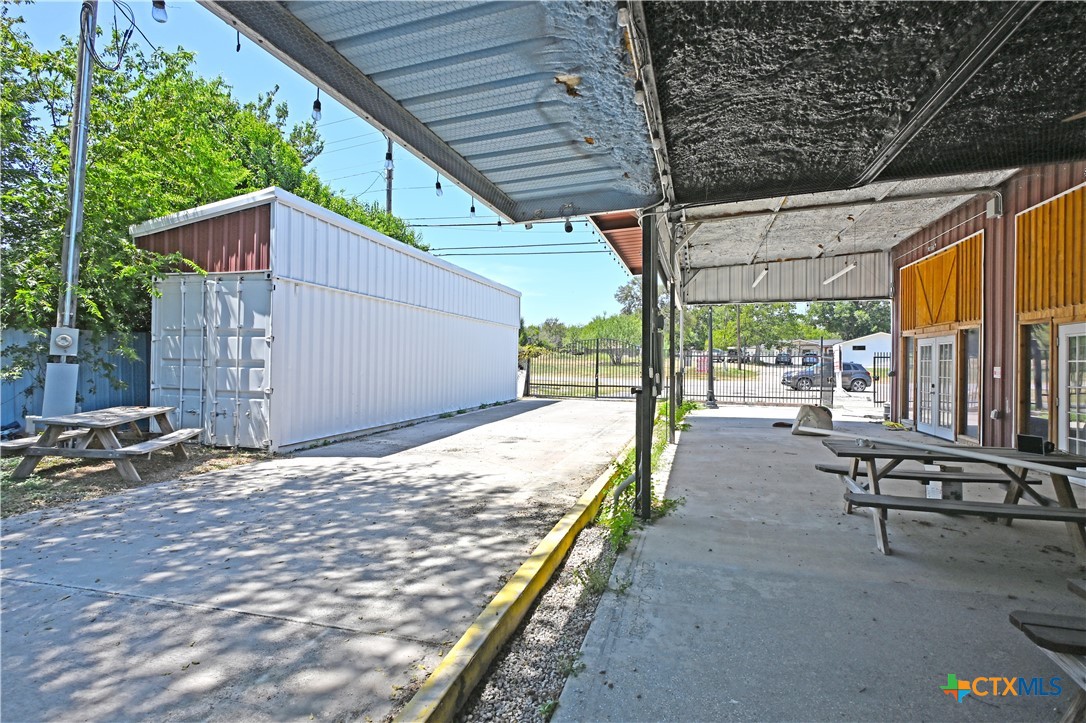 main property photo 31