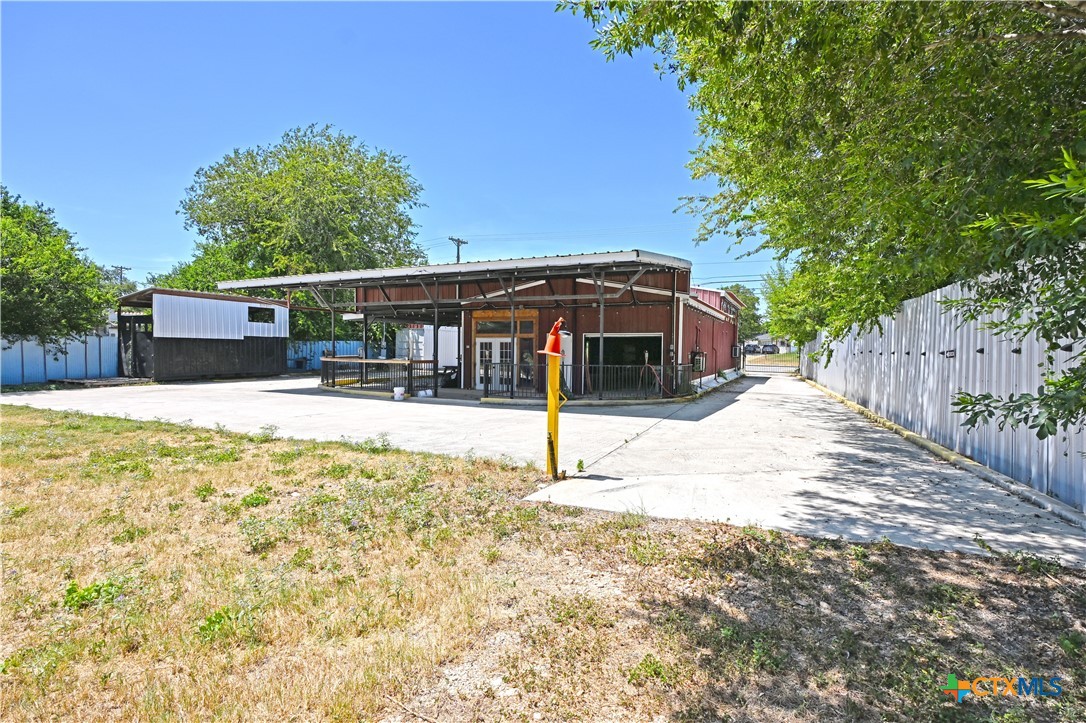 main property photo 7