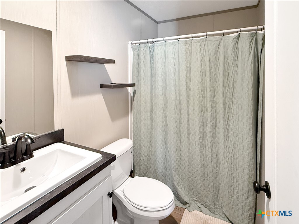 main property photo 10