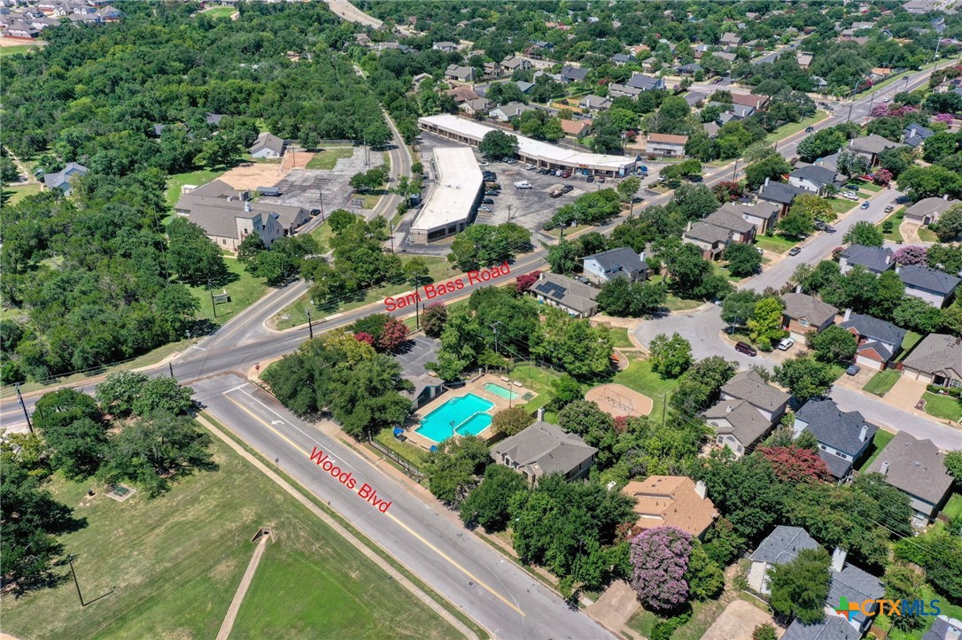 main property photo 28