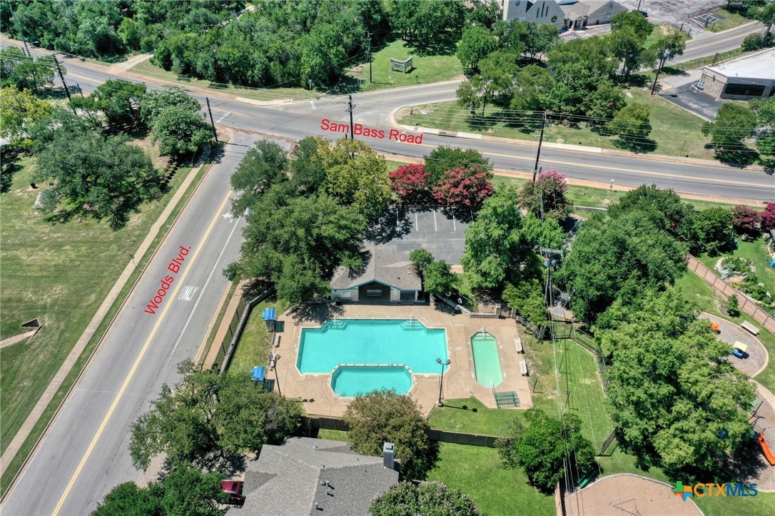 main property photo 30