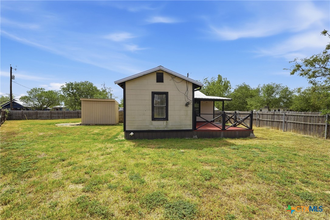 main property photo 28