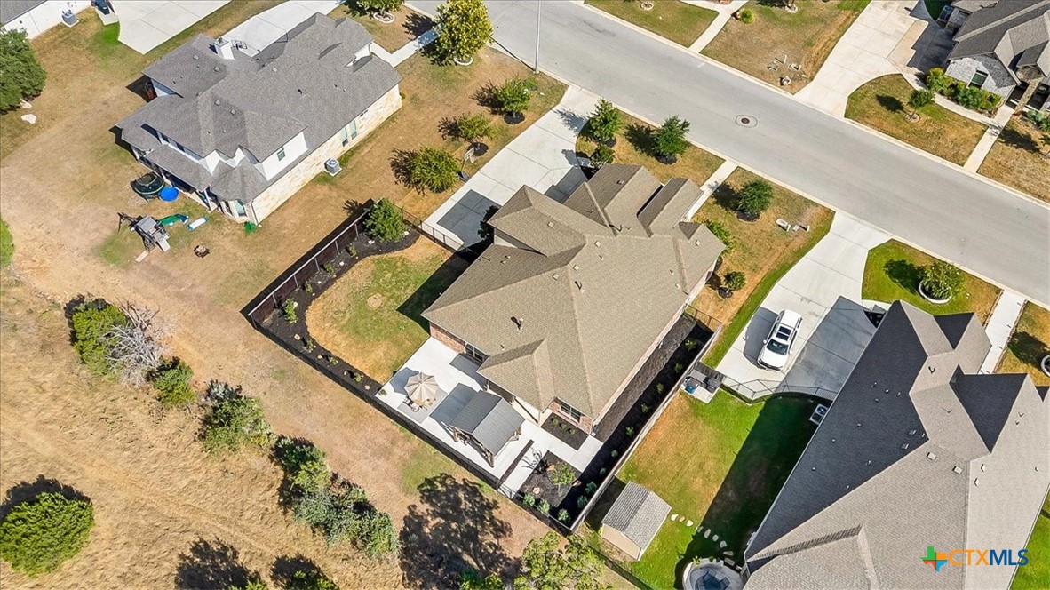main property photo 40