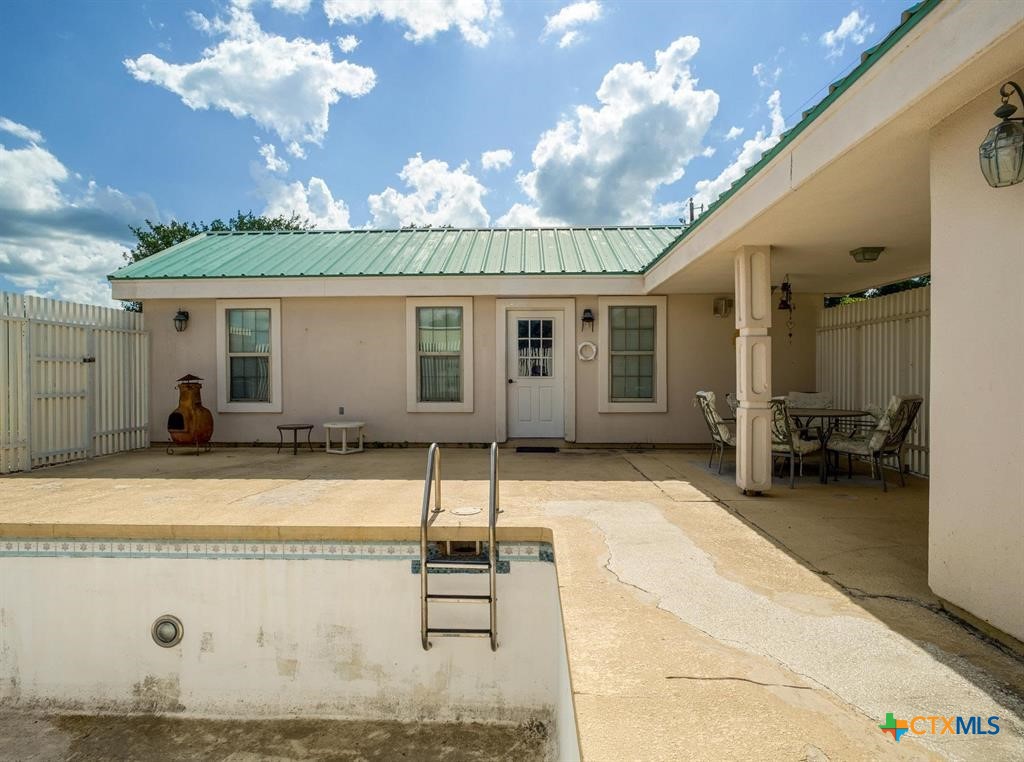 main property photo 31