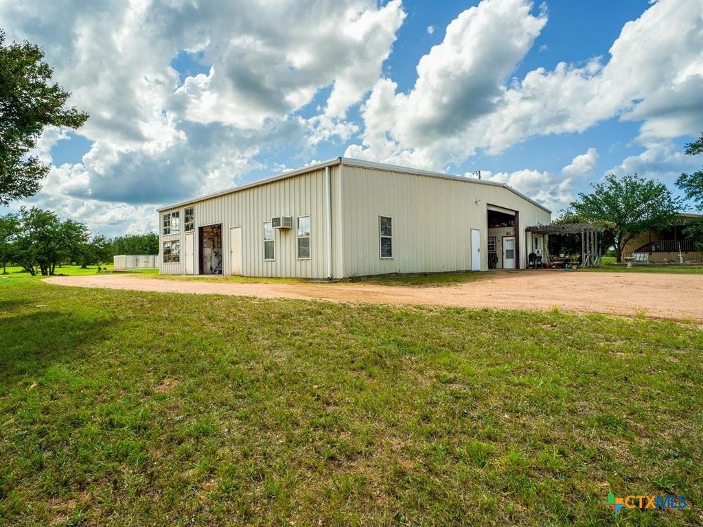 main property photo 7