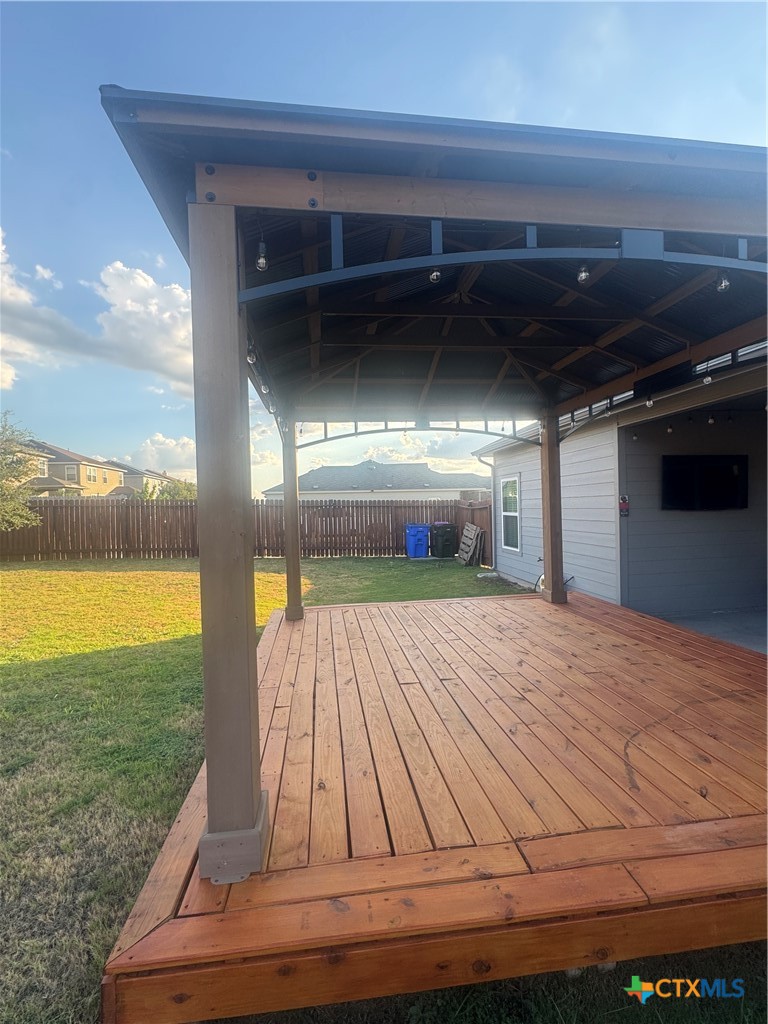 main property photo 13