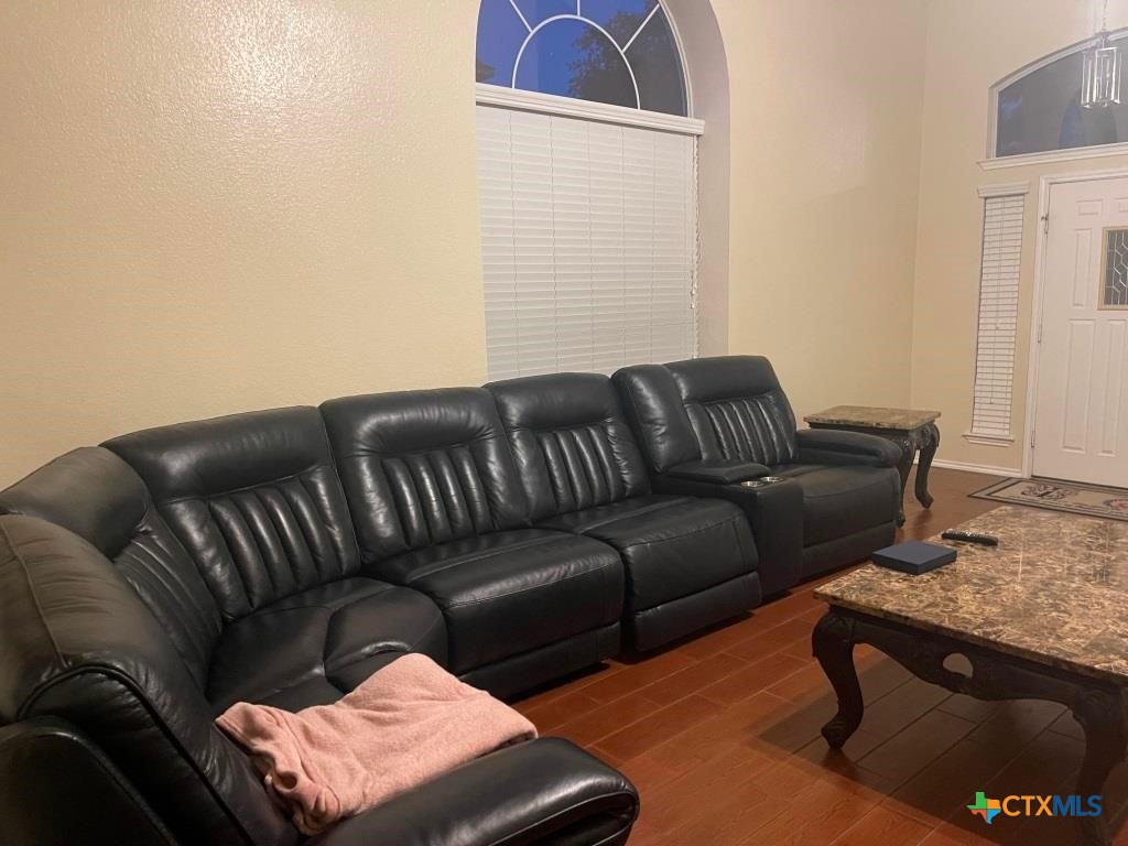 main property photo 6