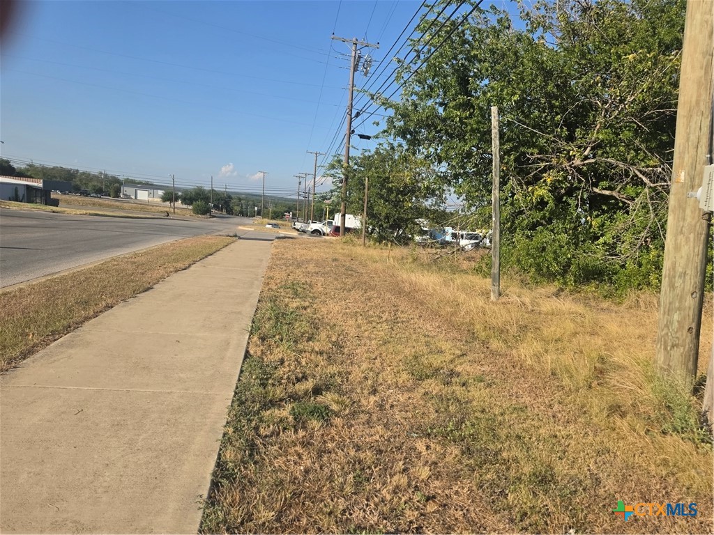 main property photo 11
